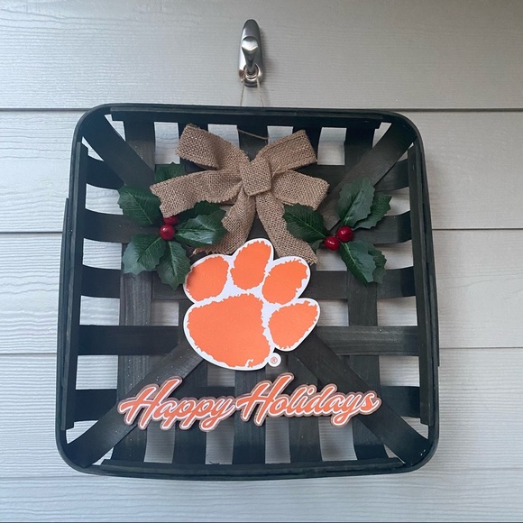 CLEMSON TIGERS 16”x16” HAPPY HOLIDAYS Hanging Basket Christmas Holiday Wreath - Picture 2 of 7